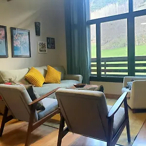 Con Jardin Comunitario En Pallars Sobirà , Àreu España