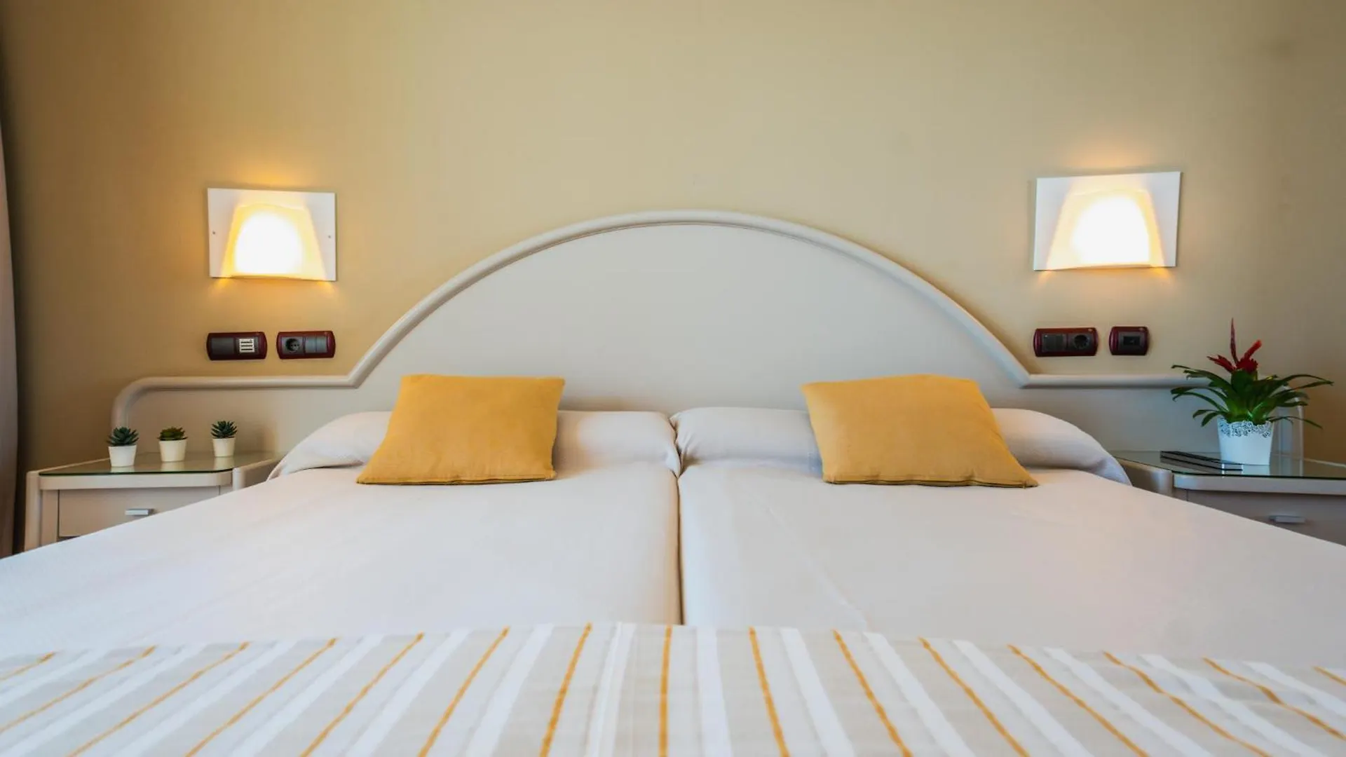 VIK Gran Hotel Costa del Sol La Cala De Mijas 4*,  España